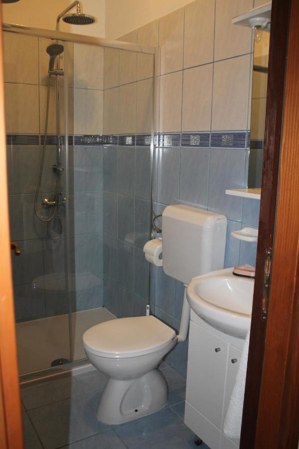 Apartments Neno Πούλα Εξωτερικό φωτογραφία