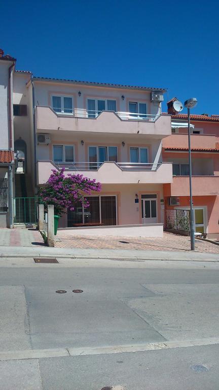 Apartments Neno Πούλα Εξωτερικό φωτογραφία