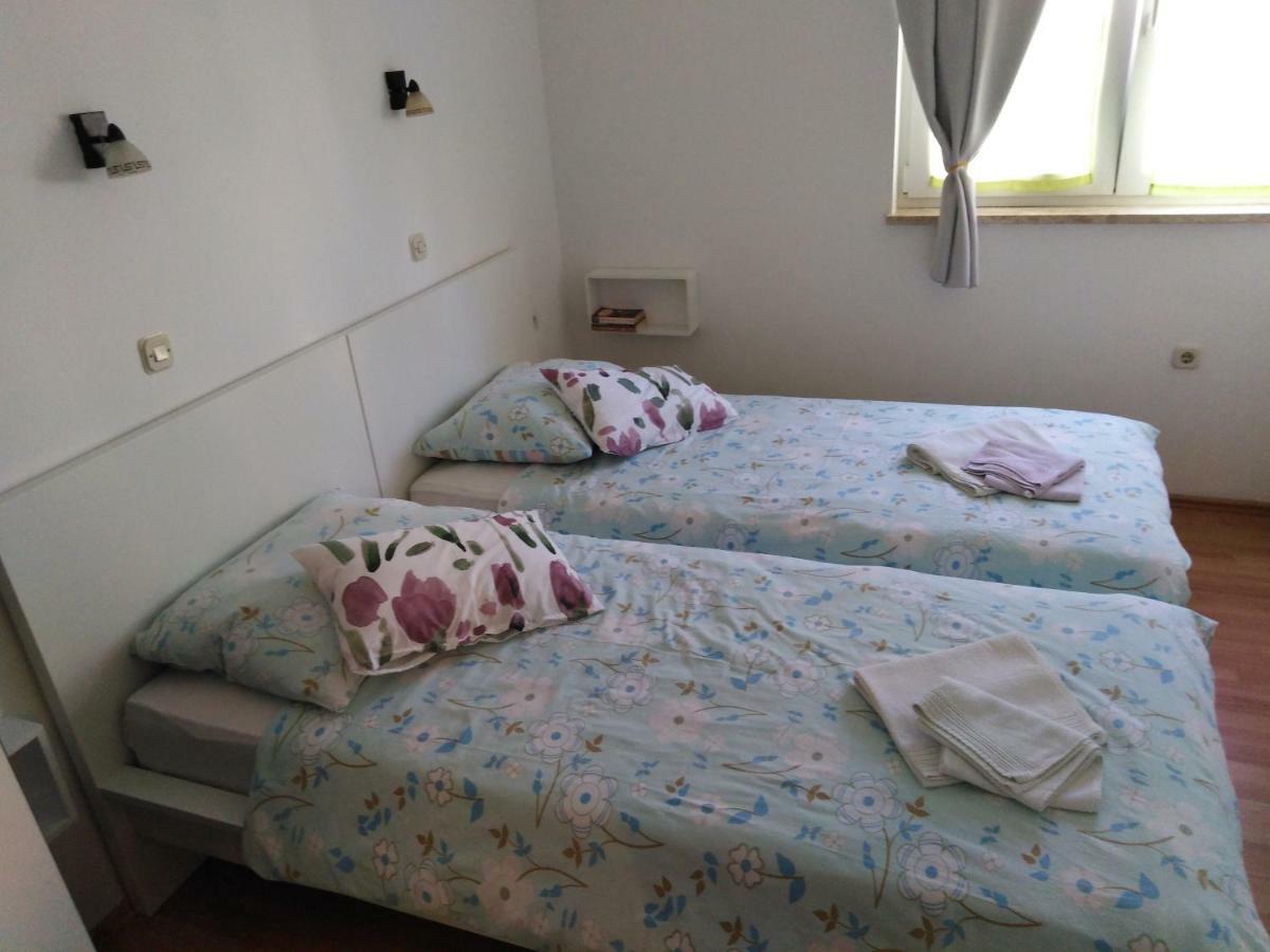 Apartments Neno Πούλα Εξωτερικό φωτογραφία